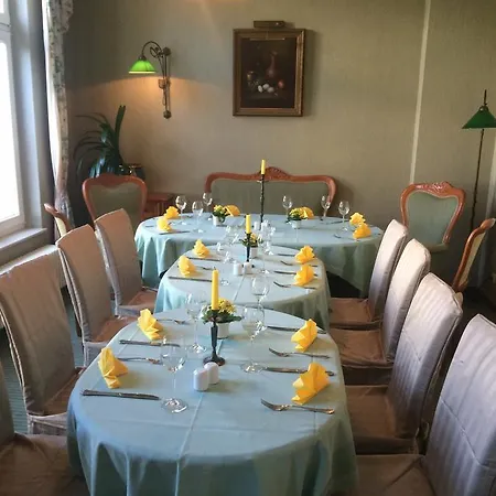 Alt-karow Πανσιόν 3*