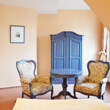 招待所 阿尔特卡罗酒店 3*